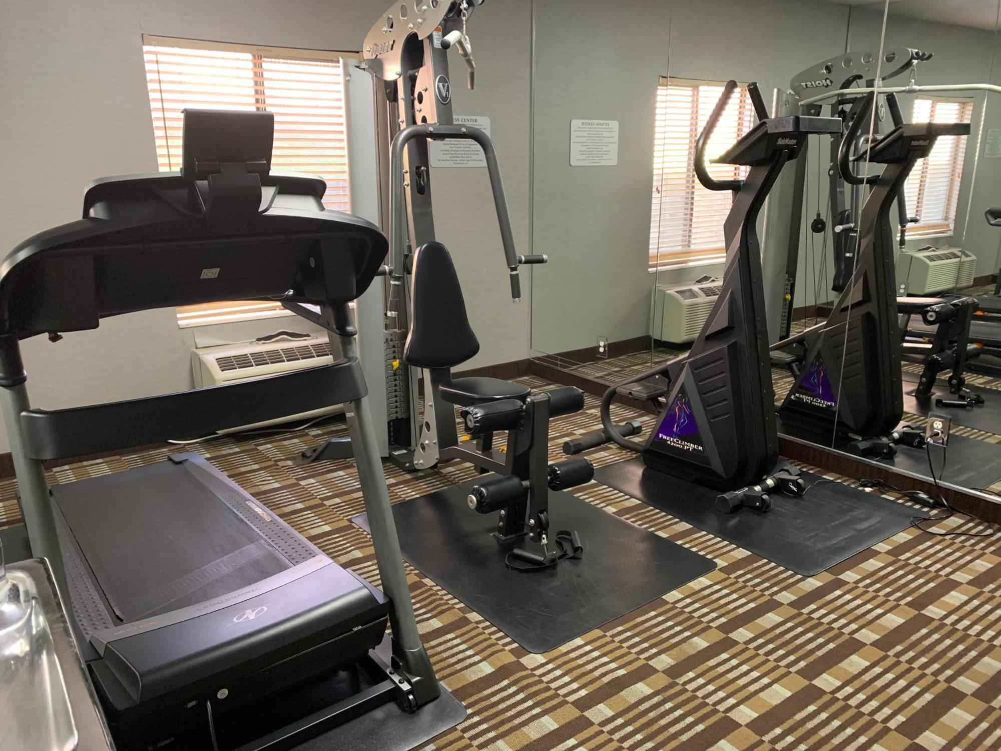 Quality Inn & Suites Quantico Stafford Zewnętrze zdjęcie