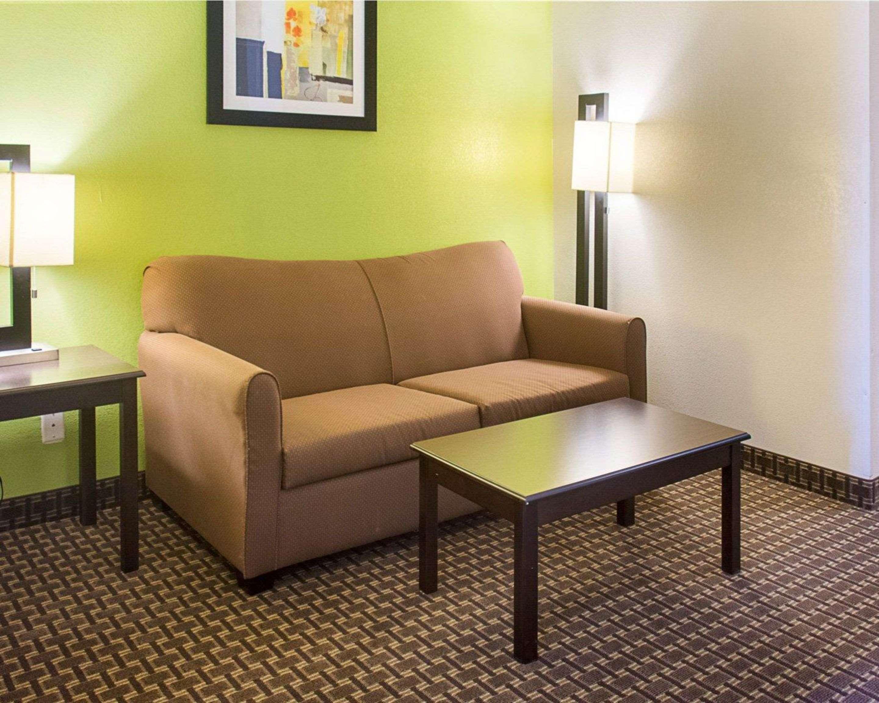 Quality Inn & Suites Quantico Stafford Zewnętrze zdjęcie