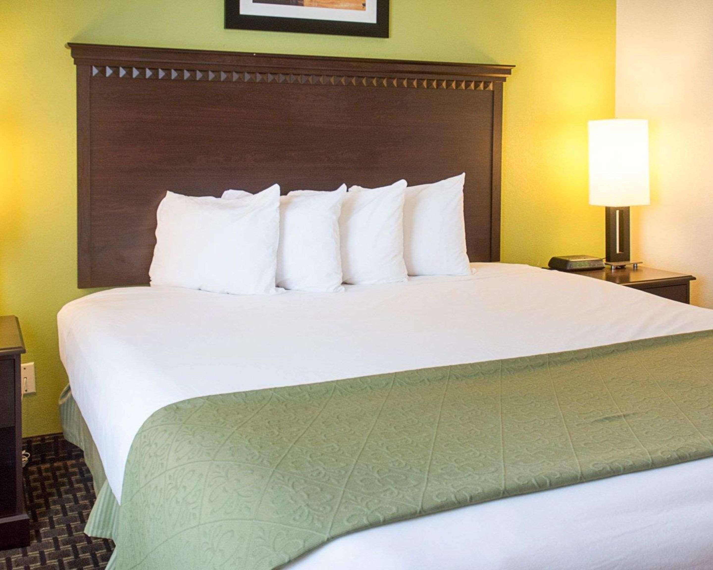 Quality Inn & Suites Quantico Stafford Zewnętrze zdjęcie