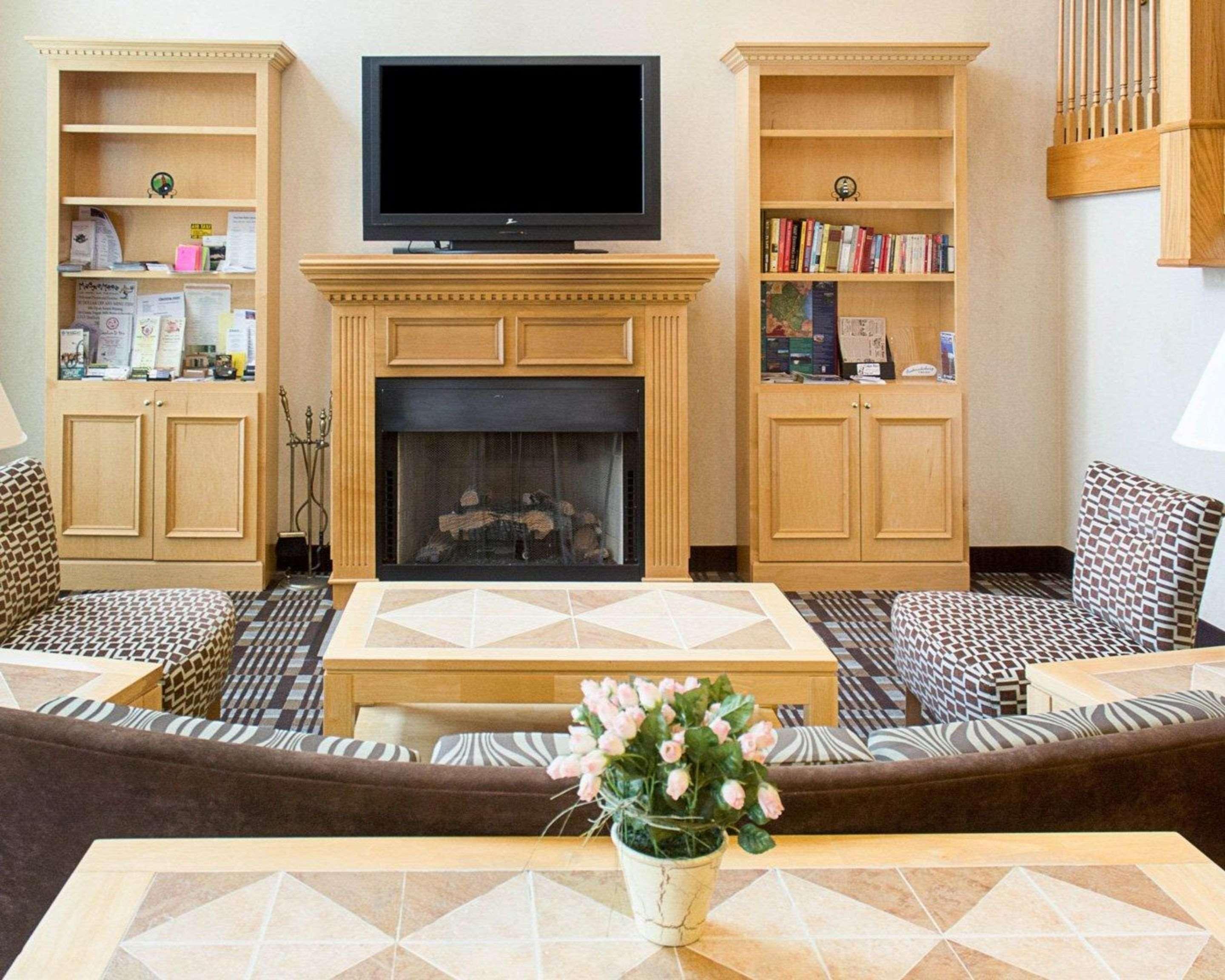 Quality Inn & Suites Quantico Stafford Zewnętrze zdjęcie