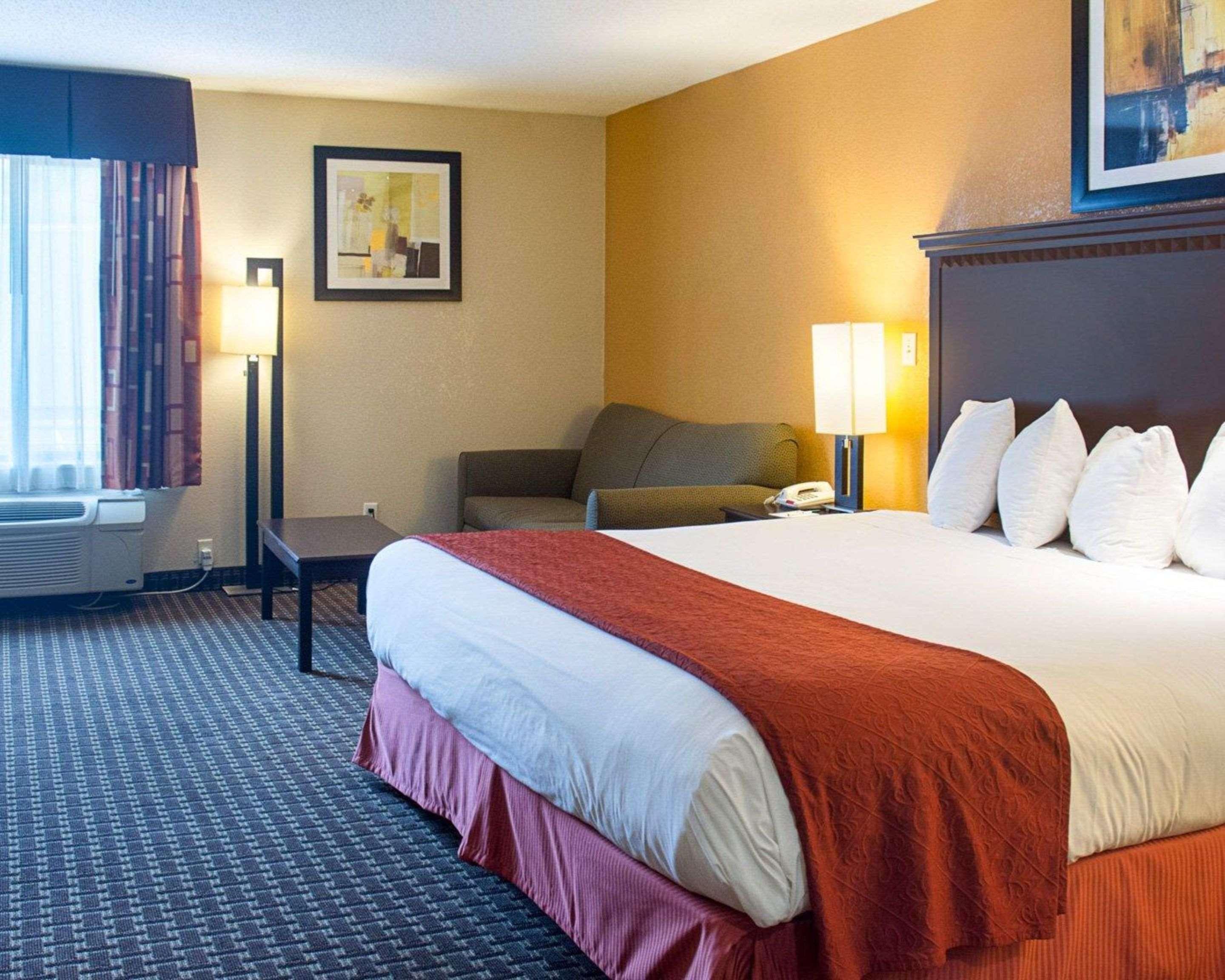 Quality Inn & Suites Quantico Stafford Zewnętrze zdjęcie