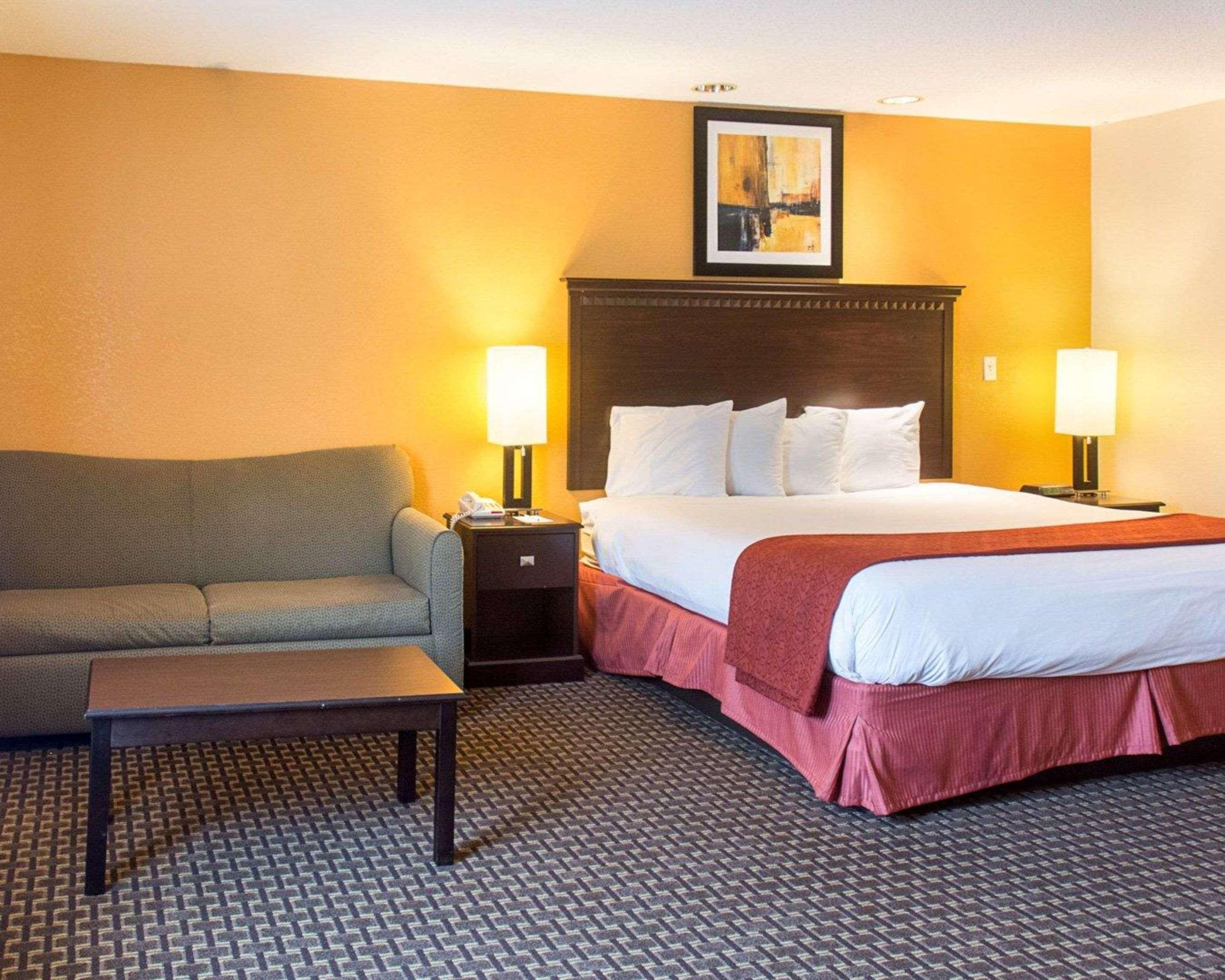Quality Inn & Suites Quantico Stafford Zewnętrze zdjęcie