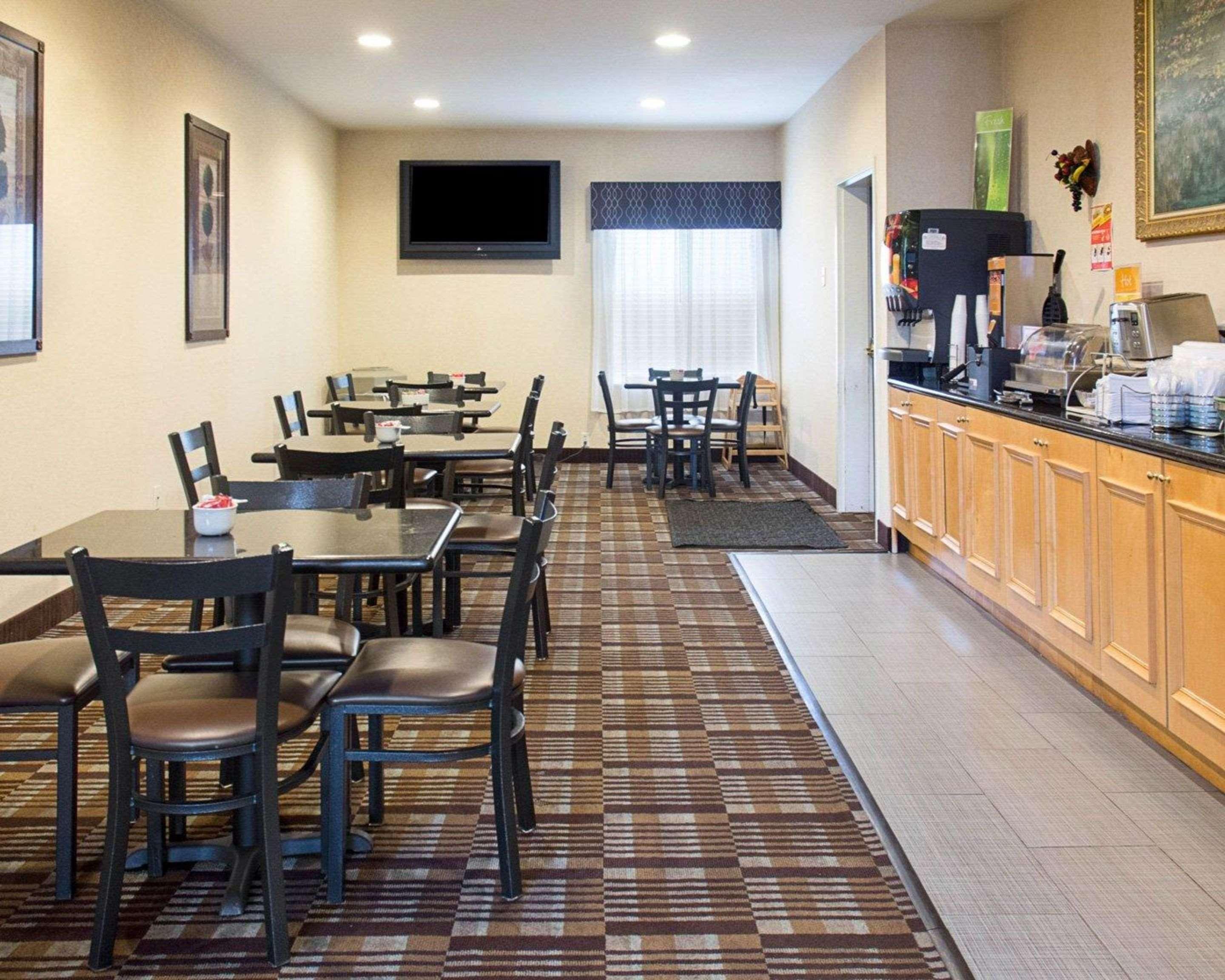 Quality Inn & Suites Quantico Stafford Zewnętrze zdjęcie