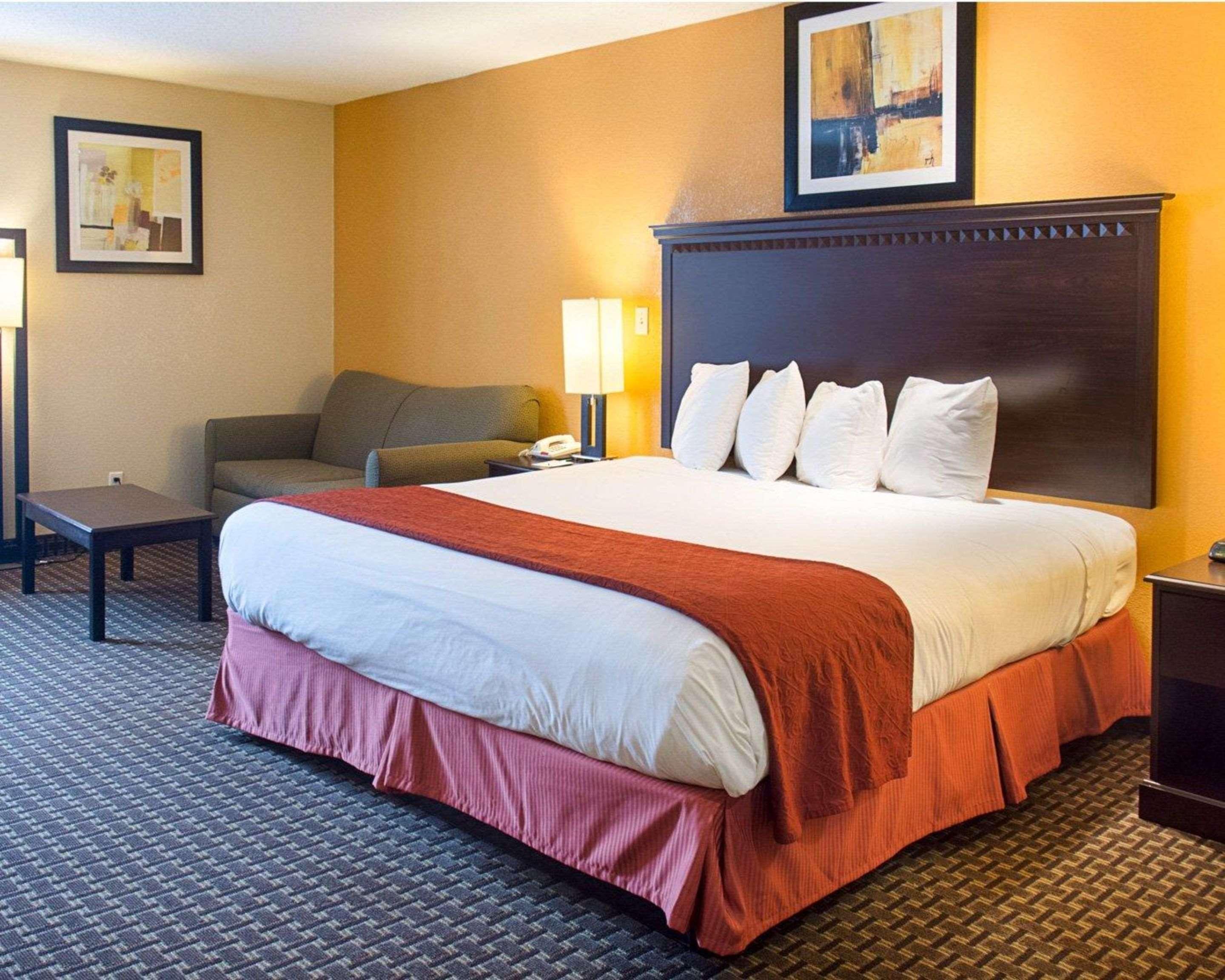 Quality Inn & Suites Quantico Stafford Zewnętrze zdjęcie