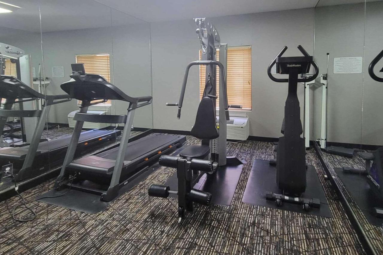 Quality Inn & Suites Quantico Stafford Zewnętrze zdjęcie