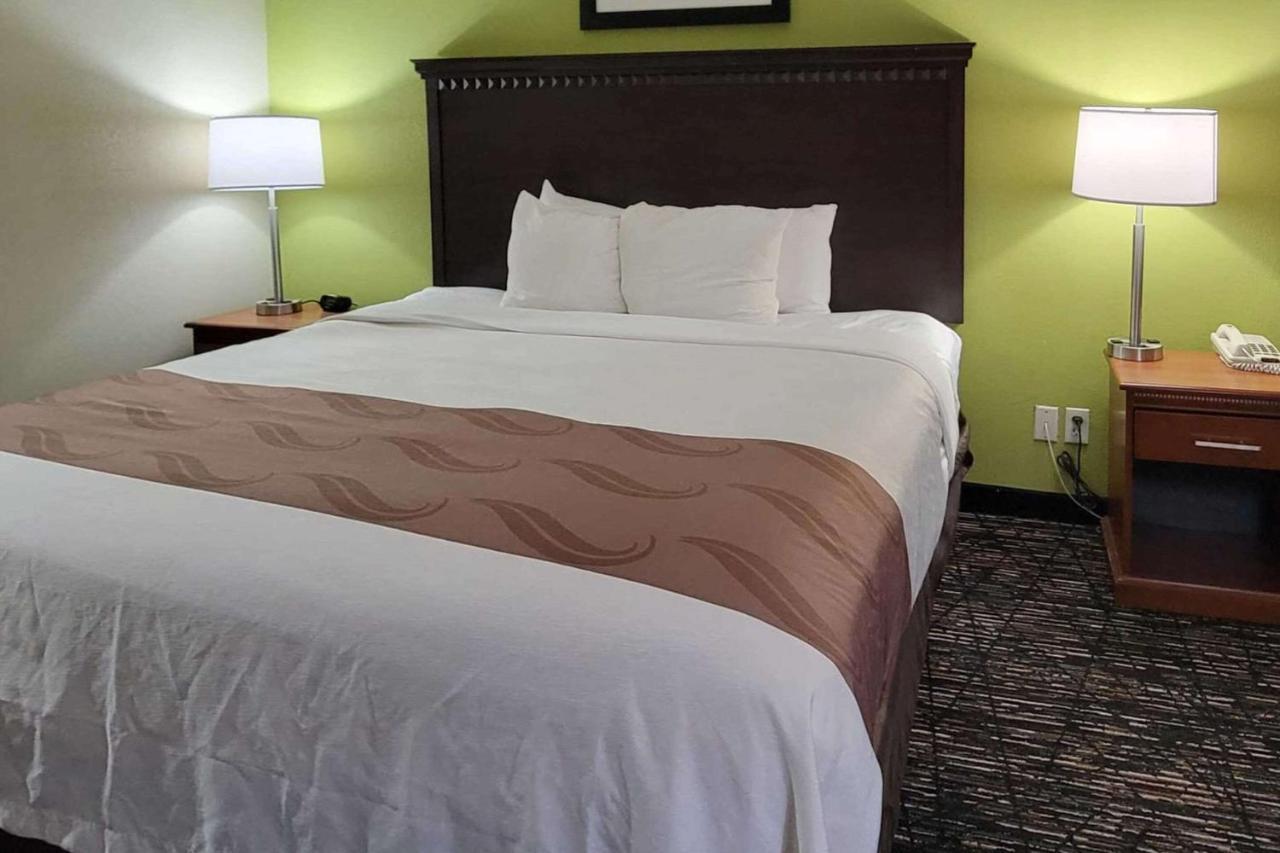 Quality Inn & Suites Quantico Stafford Zewnętrze zdjęcie