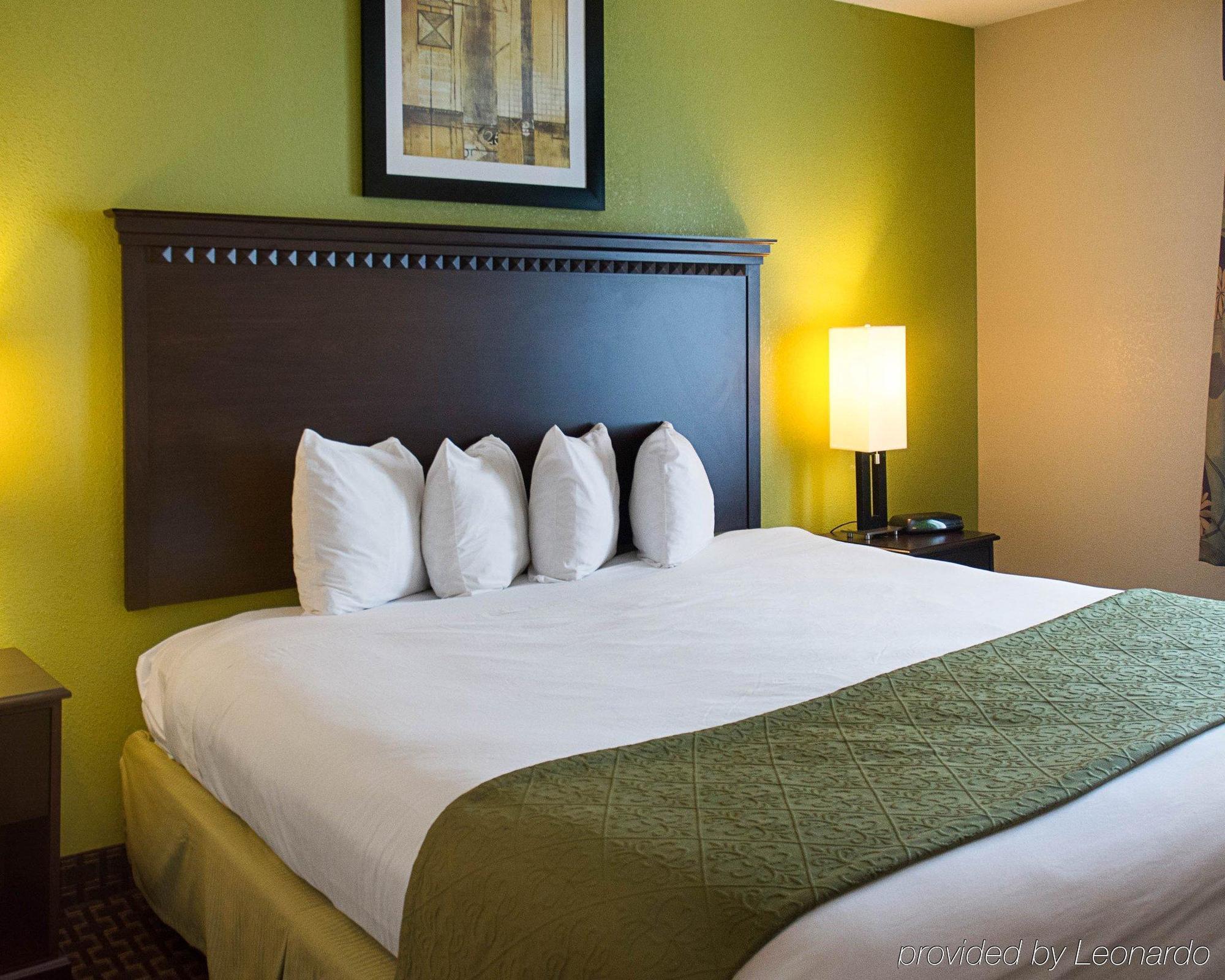 Quality Inn & Suites Quantico Stafford Zewnętrze zdjęcie